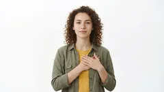  Psykologian mukaan ne, jotka ovat aina ystävällisiä kaikille, kätkevät usein syvää henkistä uupumusta, jota harvat huomaavat.